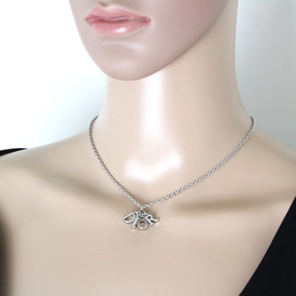 dior spell out chain